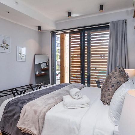 Luxurious Green Point Getaway Cape Town Exterior photo